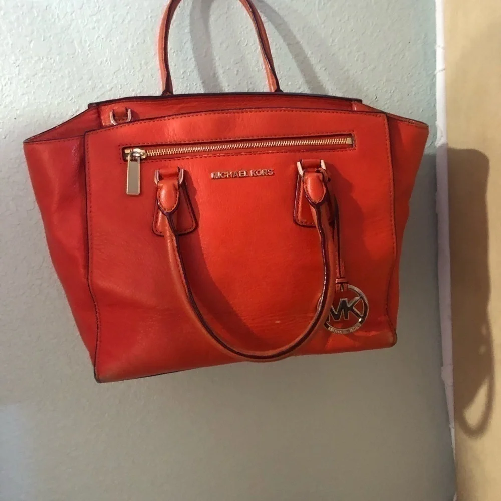 Michael Michael Kors Crossbody in tangerine